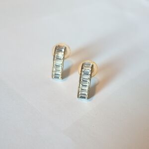 Elegant Gold and diamond Earrings